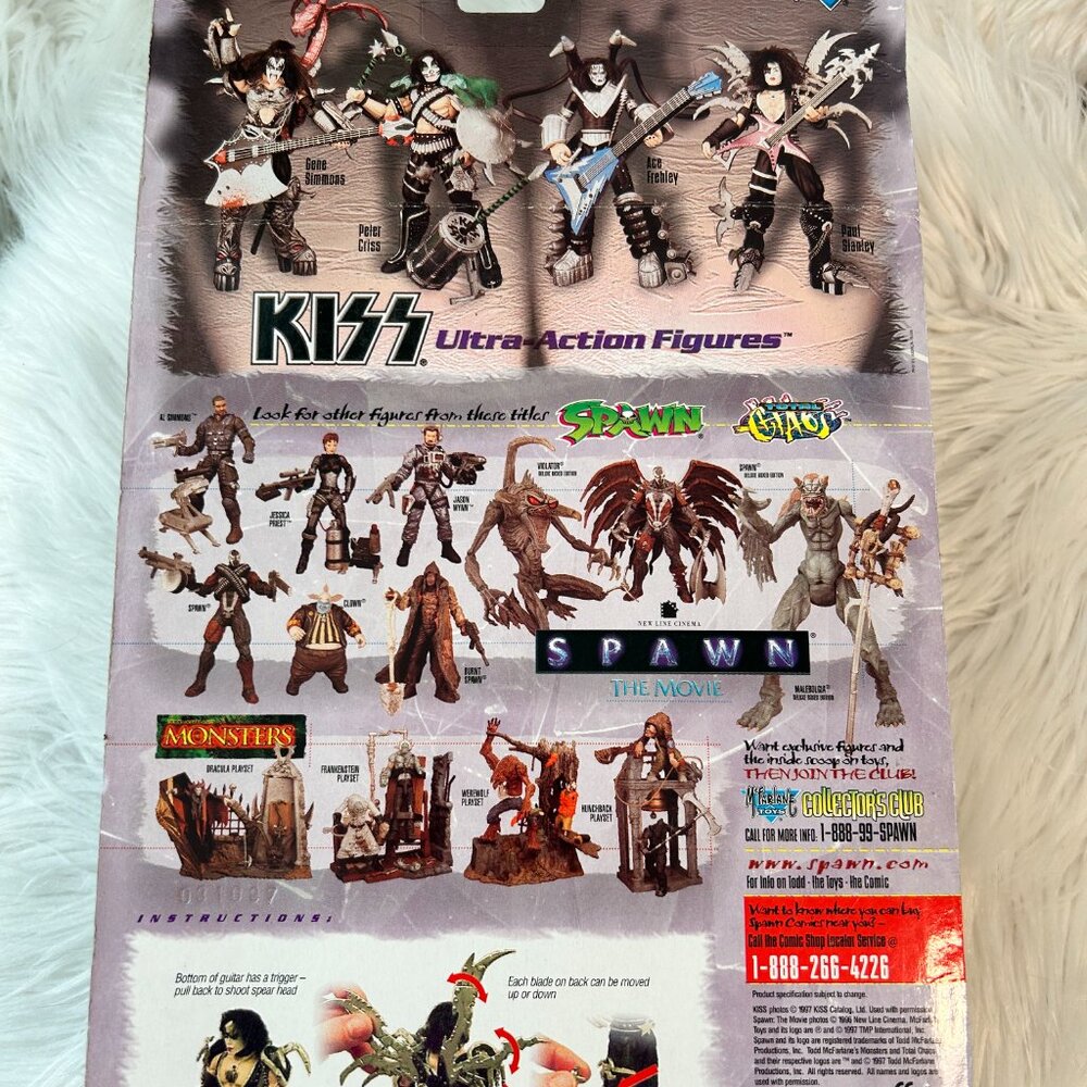 KISS Paul Stanley Action Figure - Picture 2 of 6